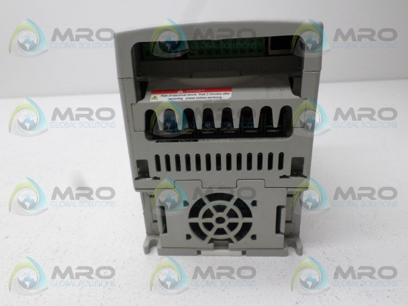 ALLEN BRADLEY POWERFLEX 40P 22D-D2P3N104 SER. A F/W 1.01 AC DRIVE * USED *