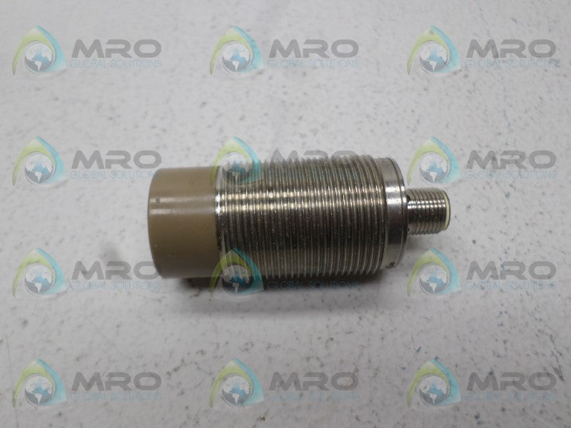 IFM EFECTOR IIT202 PROXIMITY SENSOR *NEW NO BOX*