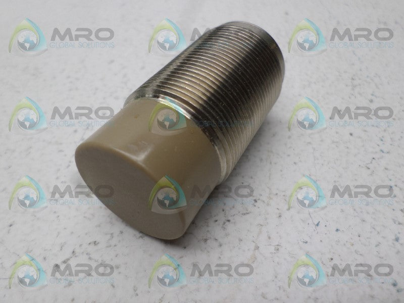 IFM EFECTOR IIT202 PROXIMITY SENSOR *NEW NO BOX*