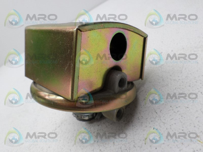 DWYER 1823-0-1-S PRESSURE SWITCH  NSNP