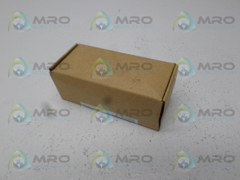JOHNSON CONTROLS P499REAT503C PRESSURE TRANSDUCER *NEW IN BOX*