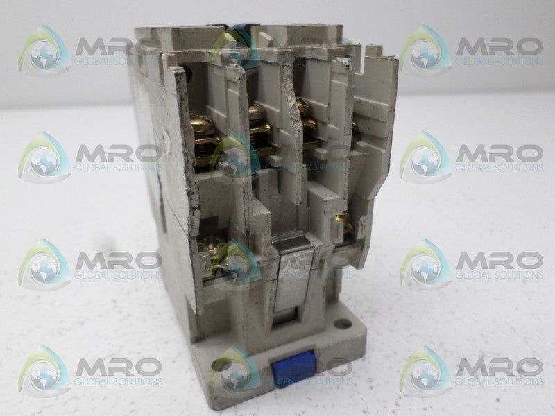 CUTLER HAMMER D15CR22 CONTACTOR 110/120V  UNMP
