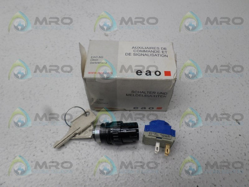 EAO EUS-61-2215.025X KEY SWITCH NSMP