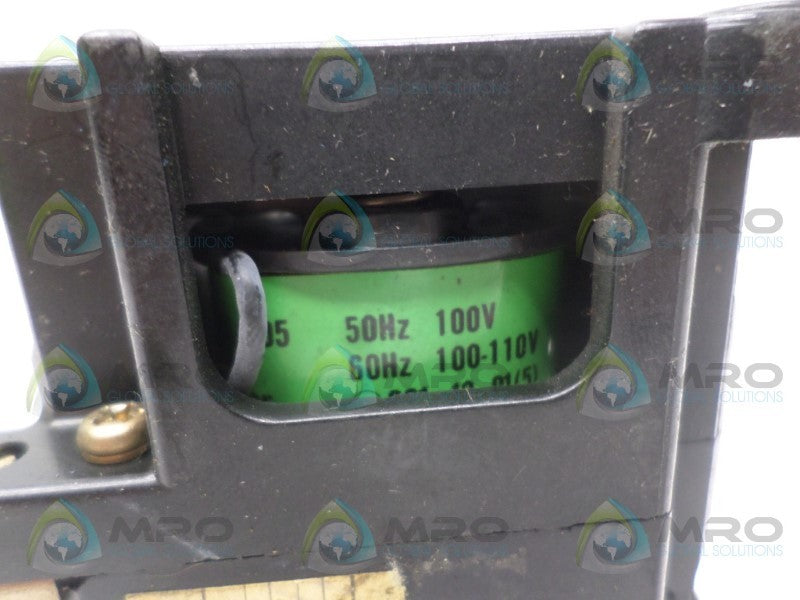 FUJI ELECTRIC SRCa3632-0 MAGNETIC CONTACTOR 100/100-110V UNMP