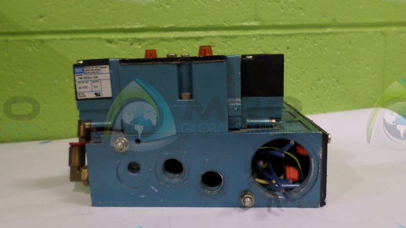 MAC 82A-0A-BKA VALVES W/MANIFOLD *USED*