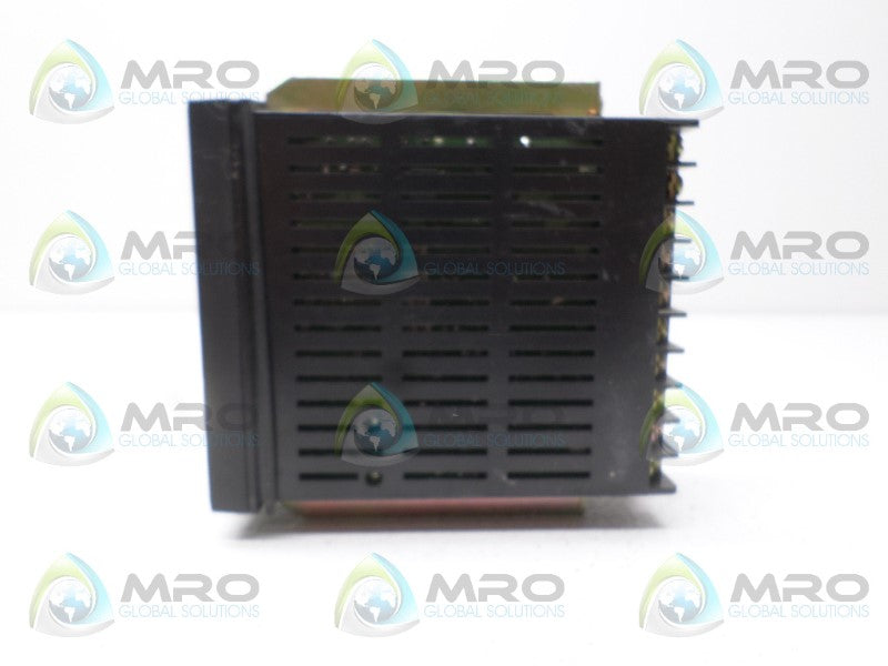 OMRON E5EK-AA2-DRT-500 DIGITAL CONTROLLER *USED*