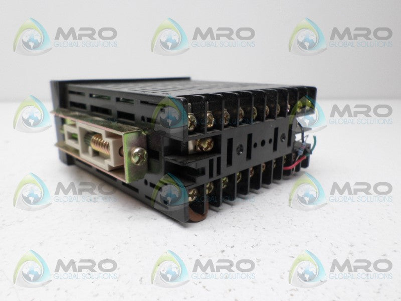 OMRON E5EK-AA2-DRT-500 DIGITAL CONTROLLER *USED*