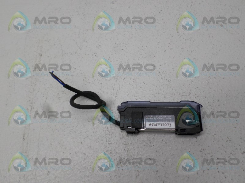 KEYENCE FS-V31P FIBER OPTIC PHOTOELECTRIC AMPLIFIER *USED*