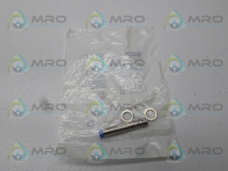 SICK IME12-04NPSZC0S PROXIMITY SENSOR *NEW IN FACTORY BAG*