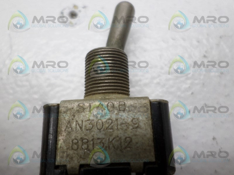 EATON AN3021-9 8813K12 TOGGLE SWITCH UNMP