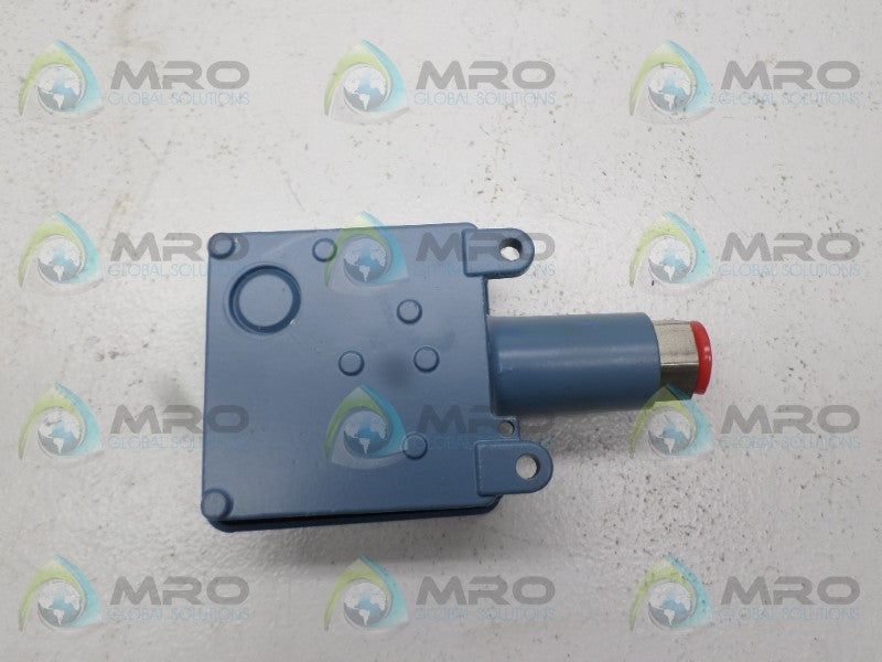UNITED ELECTRIC H100-192 PRESSURE SWITCH *NEW NO BOX*
