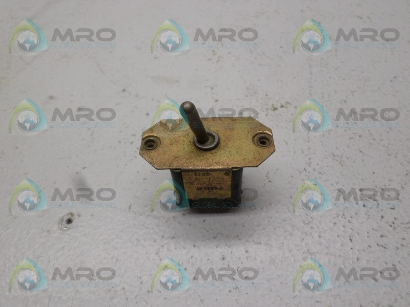 MICROSWITCH AN3023-2 LIMIT SWITCH *USED*