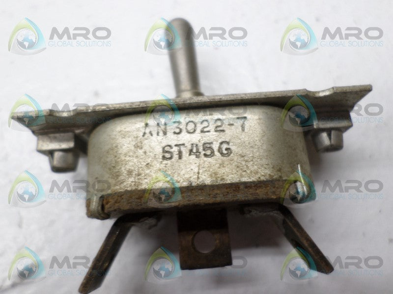 CUTLER HAMMER AN3022-7 ST45G SWITCH *USED*