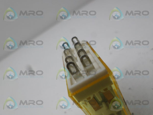 IDEC RY2S-U RELAY 24VDC  UNMP