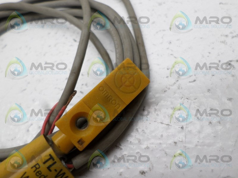 OMRON TL-W3MC1 PROXIMITY SWITCH (MISSING ACCESSORIES) *NEW NO BOX*