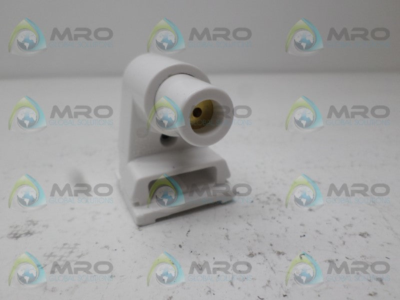 LEVITON 2536 LAMPHOLDER  NSNP