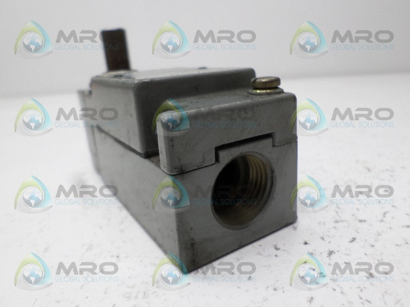 SQUARE D 9007-C68T5 LIMIT SWITCH *USED*