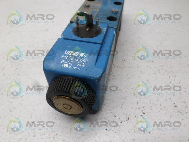 VICKERS F6-DG4V-3-8C3-VM-U-DJH7-60-EN627 DIRECTIONAL SOLENOID VALVE *USED*