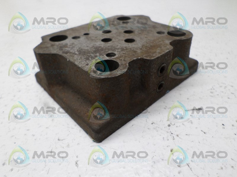 VICKERS DGAM-3-01-10 ADAPTER PLATE *USED*
