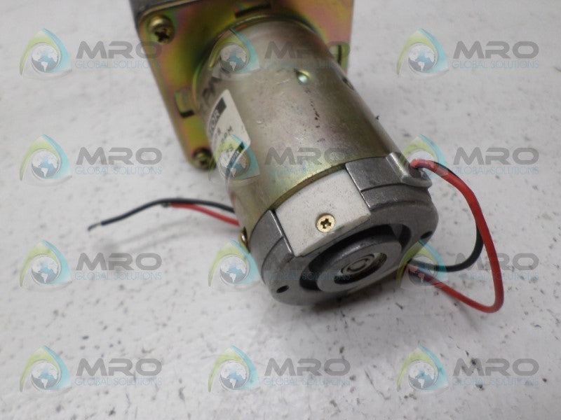 JAPAN SERVO DME44B6HPB DC MOTOR *NEW NO BOX*