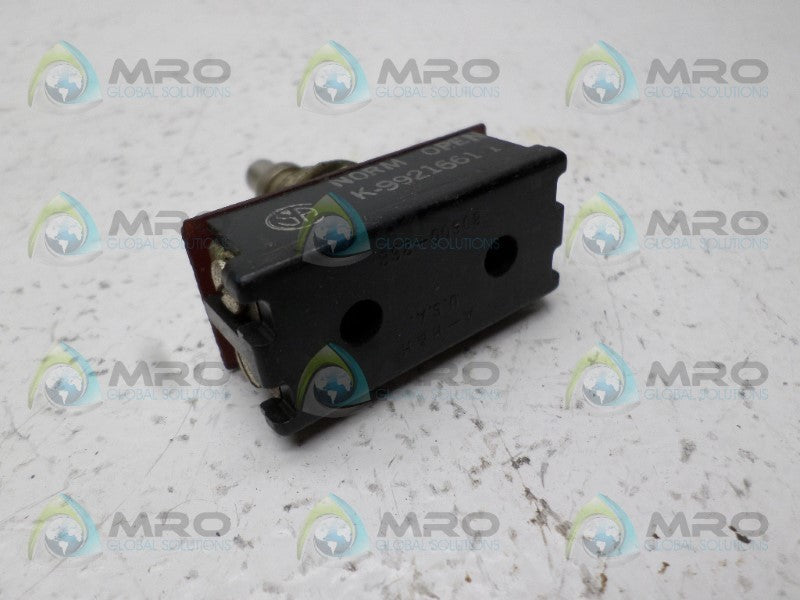 COOPER K-9921661-1 LIMIT SWITCH *USED*