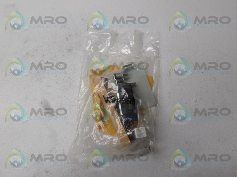 WIREMOLD 2140 SINGLE POLE SWITCH  NSMP