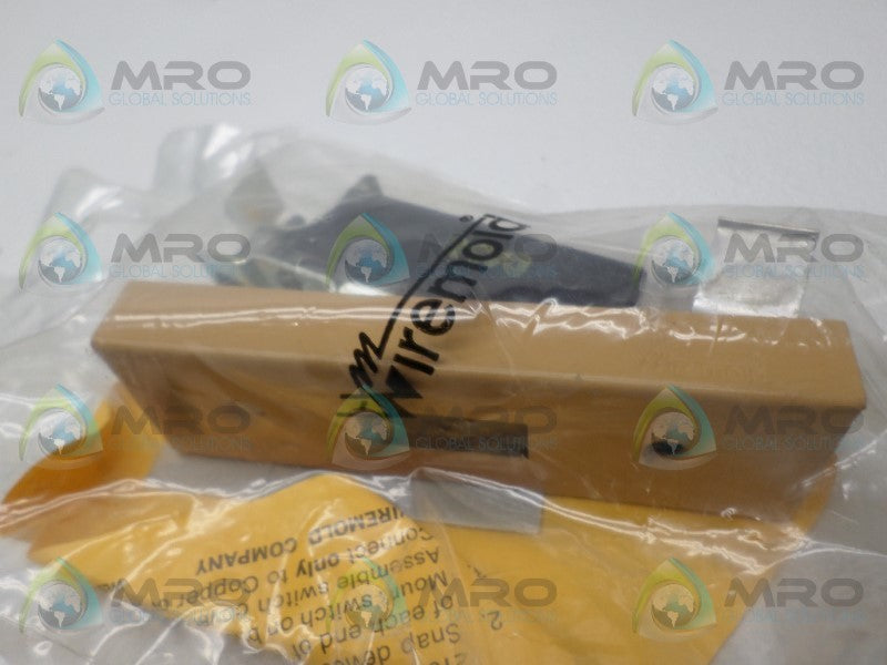 WIREMOLD 2140 SINGLE POLE SWITCH  NSMP