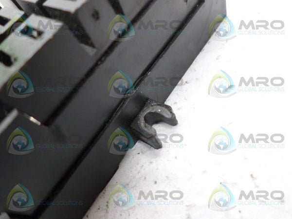 CUSTOM CONNECTORS QC08-PC RELAY SOCKET  UNMP