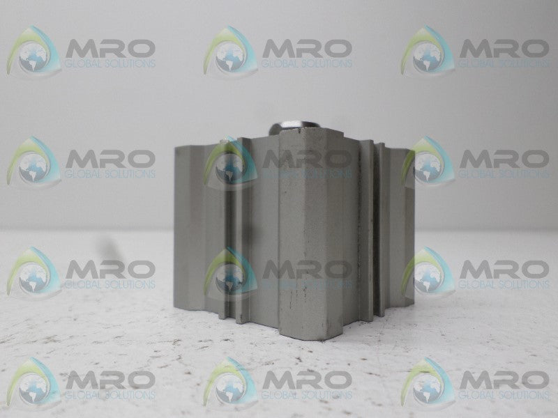 SMC CQ2B40-15DC COMPACT CYLINDER *NEW NO BOX*