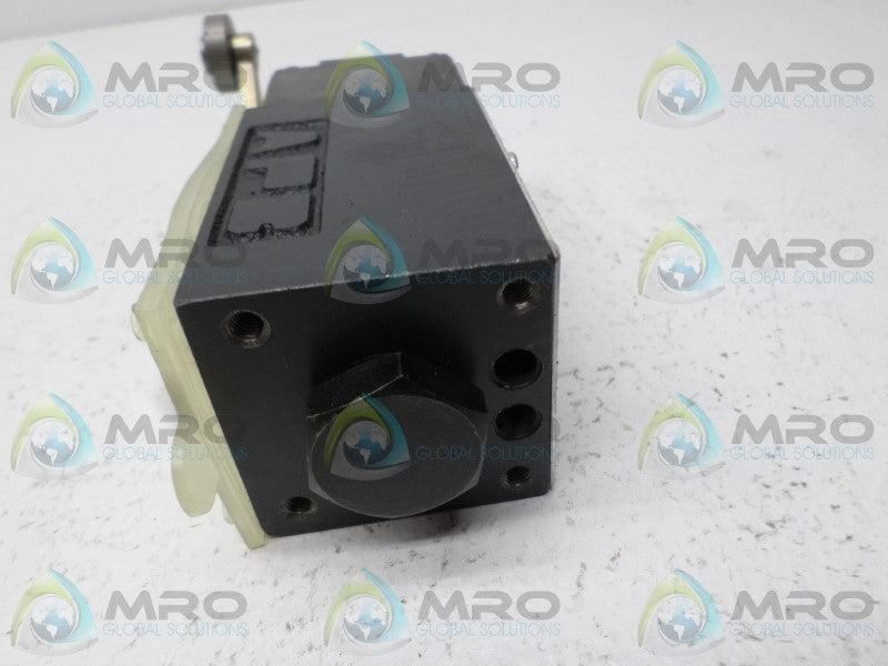 VICKERS DG20V-3-2A2-60 SOLENOID VALVE *NEW NO BOX*