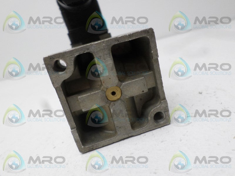 SMC VT315 SOLENOID VALVE *USED*