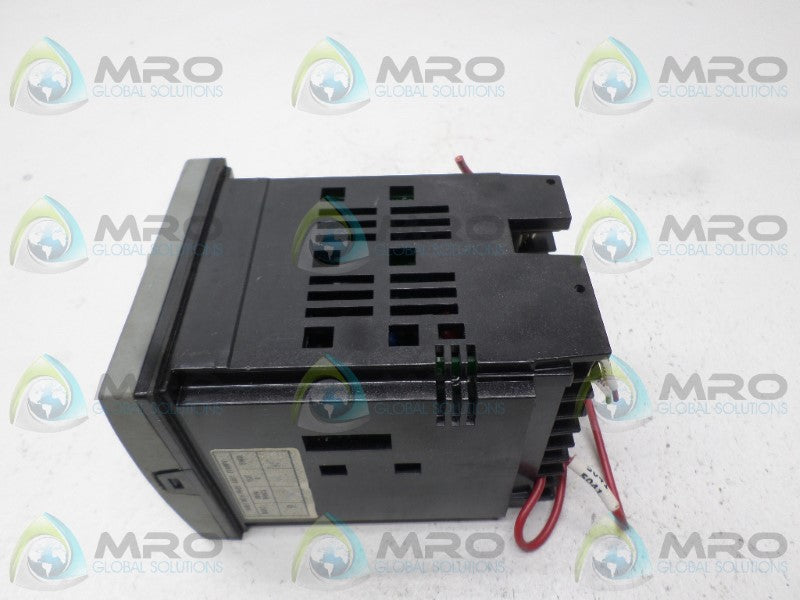 HONEYWELL DC2500-E0-0L00-200-10000-E0-0 TEMPERATURE CONTROLLER *USED*
