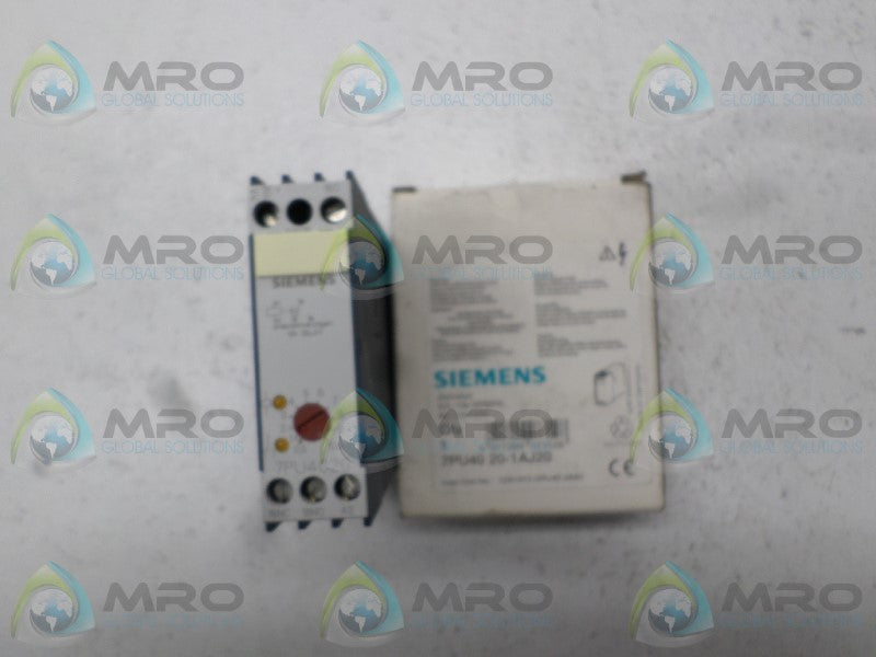SIEMENS 7PU4020-1AJ20 TIME DELAY RELAY *NEW IN BOX*