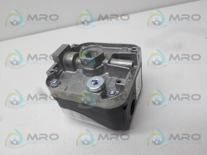 KROM SCHRODER 84447350 DG50U-3 GAS PRESSURE SWITCH *NEW IN BOX*