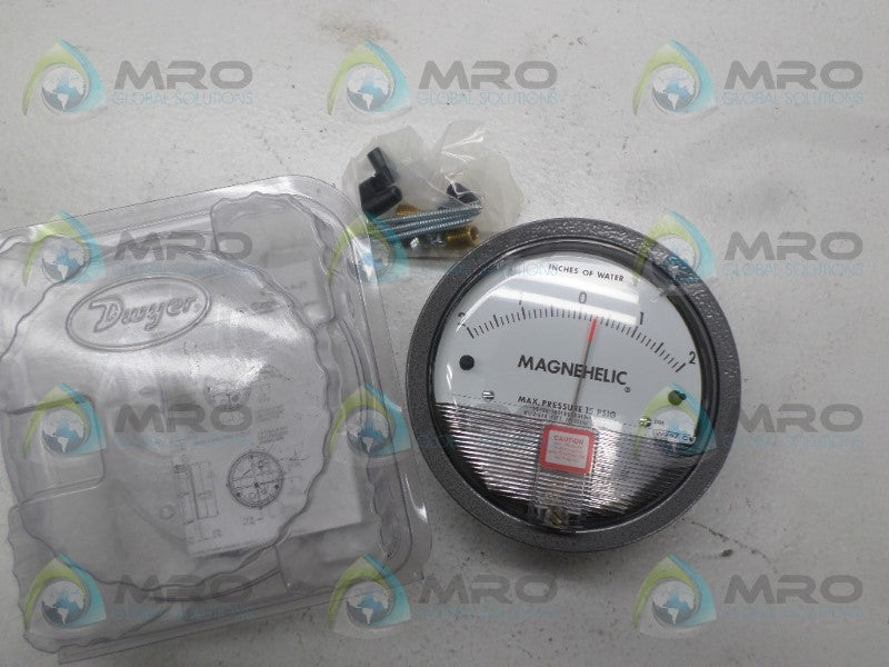 DWYER 2304 PRESSURE GAUGE 2-0-2" WC * NEW IN ORIGINAL PACKAGE *