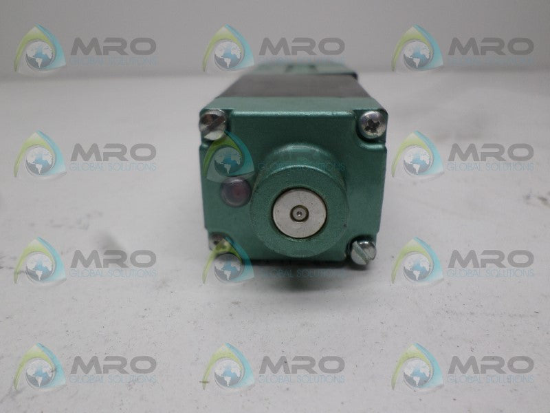 NUMATICS 081SS600M000061 SOLENOID VALVE *NEW NO BOX*