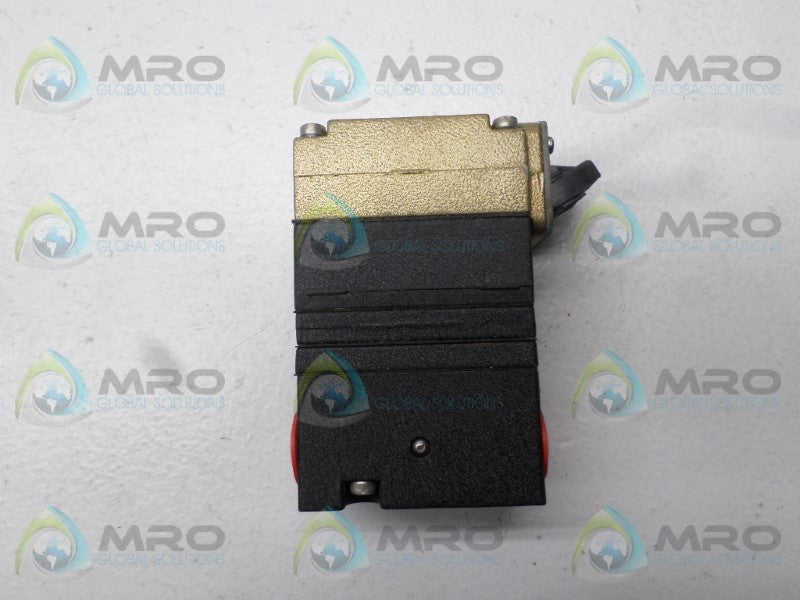FAIRCHILD TTFI7800-401 PMEUMATIC TRANSDUCER 3-15 PSIG *NEW NO BOX*