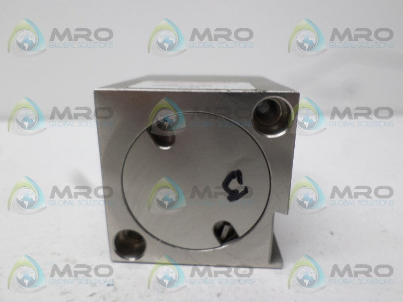 COMPACT QM96-3760-E PNEUMATIC MANIFOLD *NEW NO BOX*