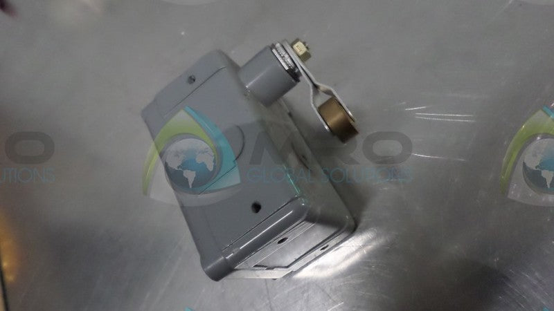 MICRO SWITCH EX-AR (GREY) (AS PICTURED)  UNMP