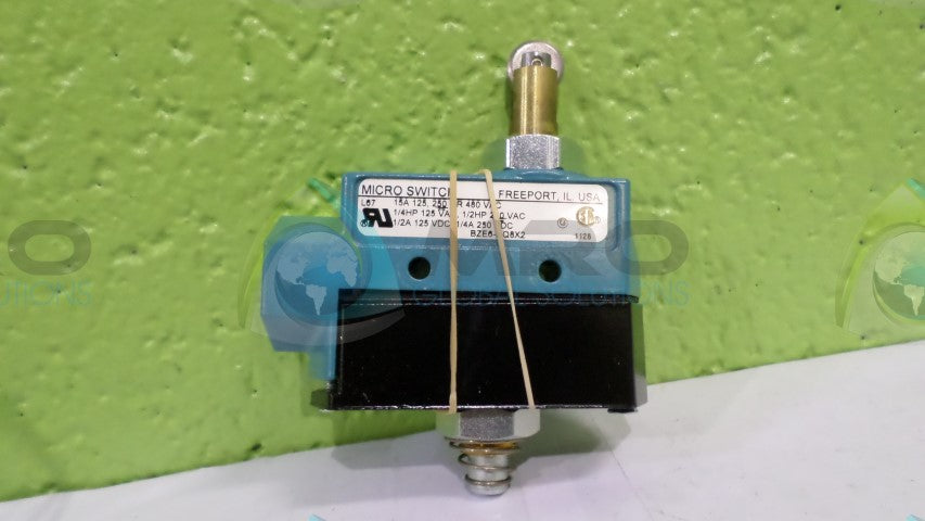 HONEYWELL BZE6-RQ8X2 MICROSWITCH *NEW IN BOX*