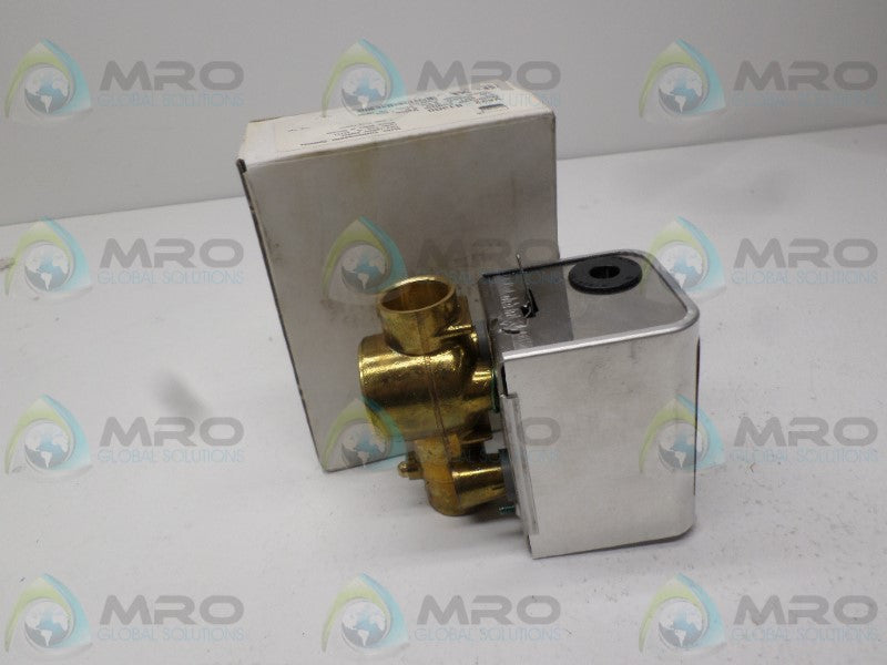 SIEBE VA22-B13D0 MOTORIZED CONTROL VALVE *NEW IN BOX*