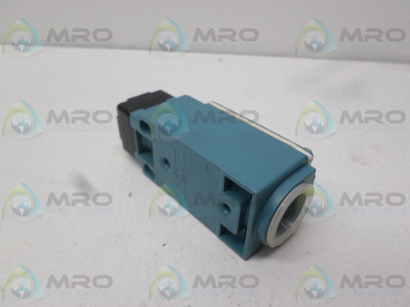 HONEYWELL GLCB01A1B LIMIT SWITCH *NEW IN BOX*