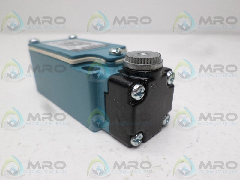 HONEYWELL GLCB01A1B LIMIT SWITCH *NEW NO BOX*