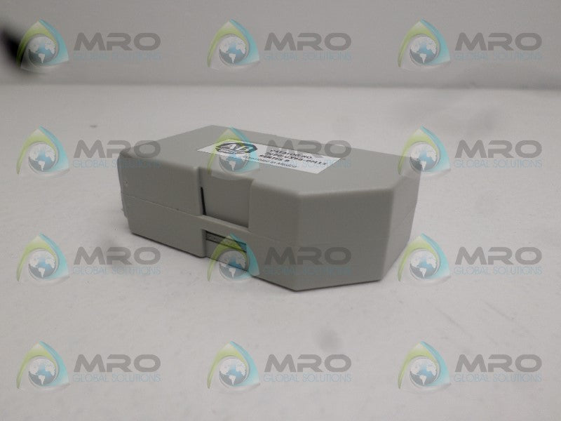 ALLEN BRADLEY 2090-UXBB-DM15 SER. B BREAKOUT BOARD * NEW NO BOX *