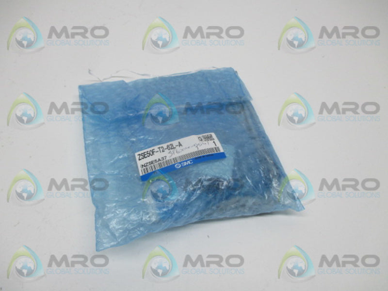 SMC ZSE50F-T2-62L DIGITAL PRESSURE SWITCH * NEW IN FACTORY BAG *