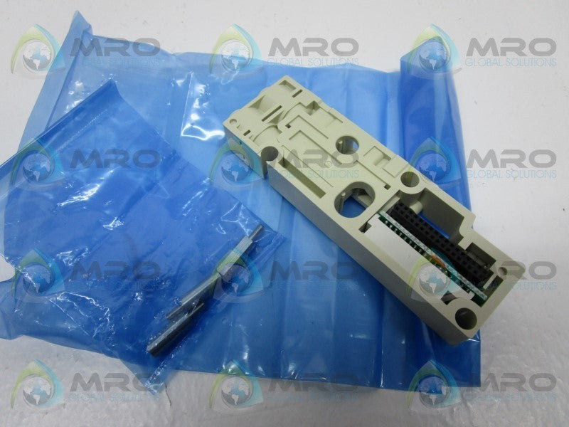 SMC SV2000-50-2A-C6 MANIFOLD BLOCK * NEW IN FACTORY BAG *