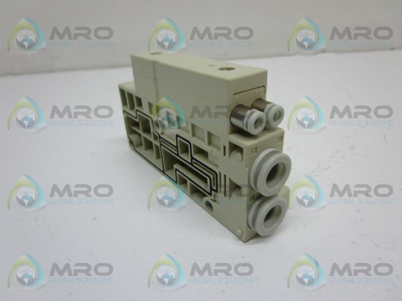 SMC SV2000-52U-1AR-C10 END PLATE BLOCK ASSEMBLY  NSMP