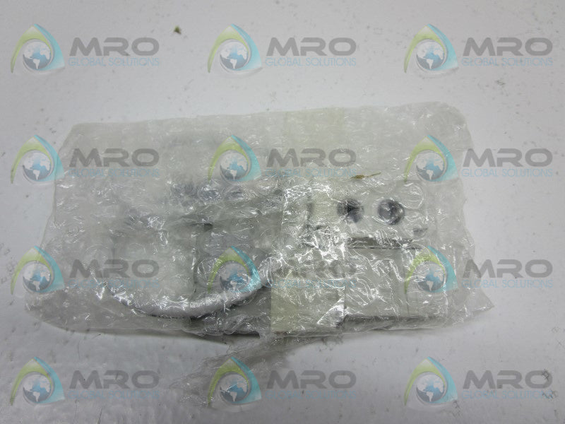 SMC SV1100-5W1U-01 SOLENOID VALVE * NEW IN FACTORY BAG *