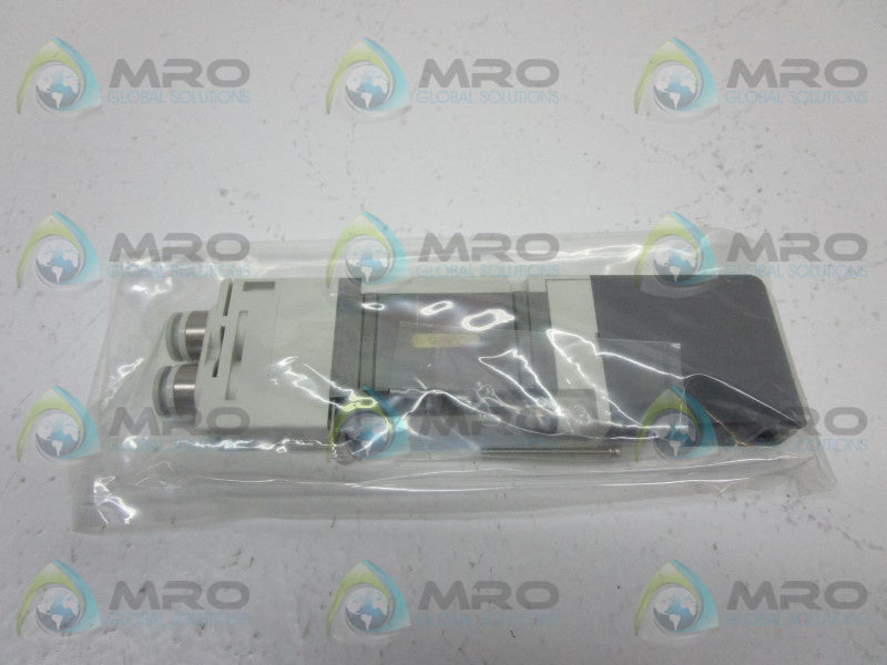 SMC SQ2330N-5-C8-Q SOLENOID VALVE * NEW IN FACTORY BAG *