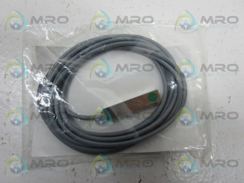 BAUMER IFFM08P1701/01L PROXIMITY SENSOR * NEW IN FACTORY BAG *